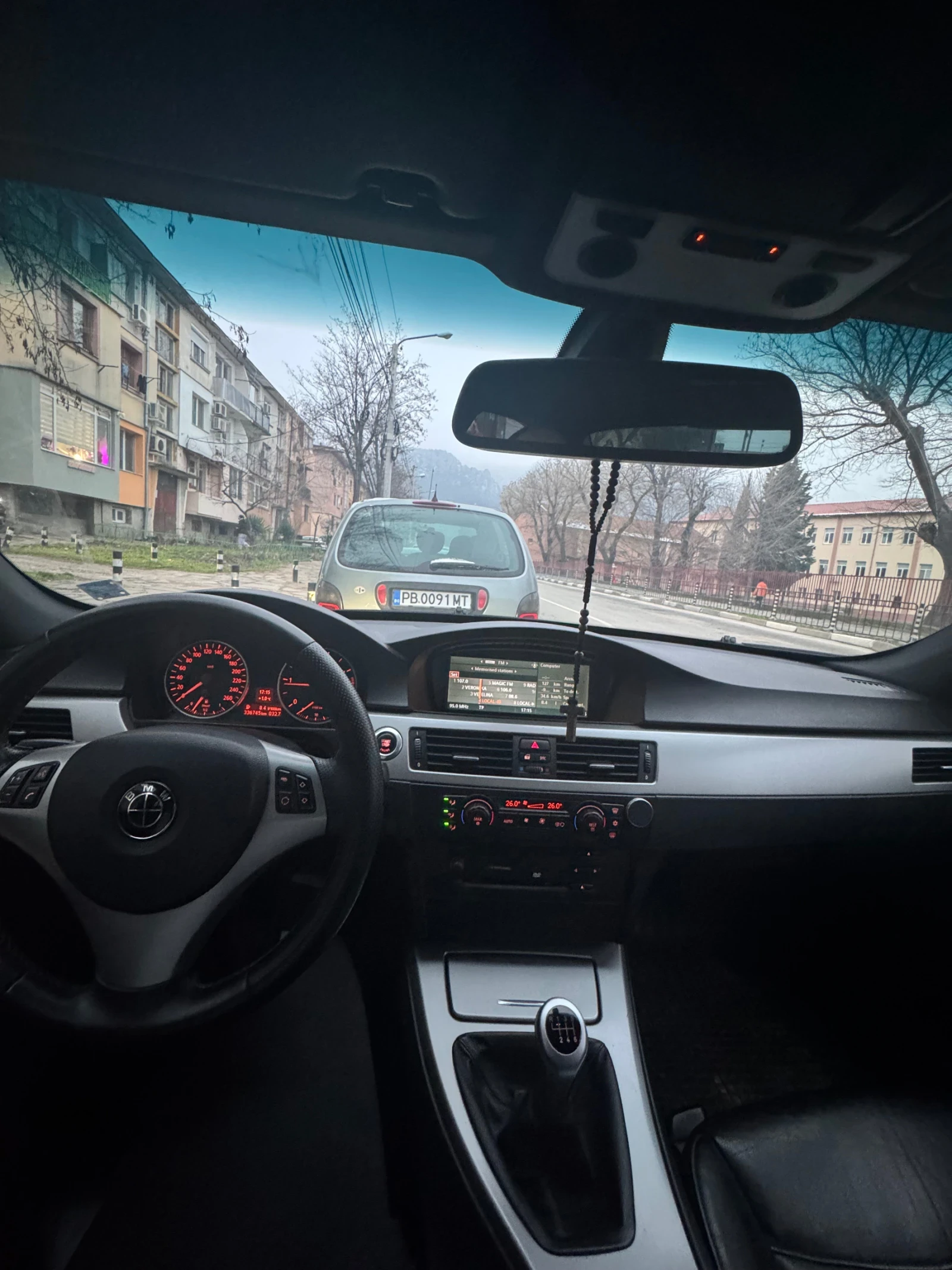 BMW 320  - изображение 9