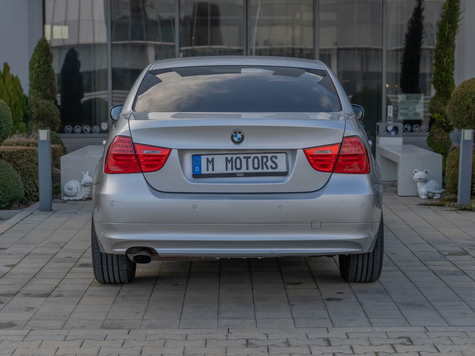 BMW 318 143 кс АВТОМАТИК КЛИМАТИК НАВИГАЦИЯ, снимка 6 - Автомобили и джипове - 53942655