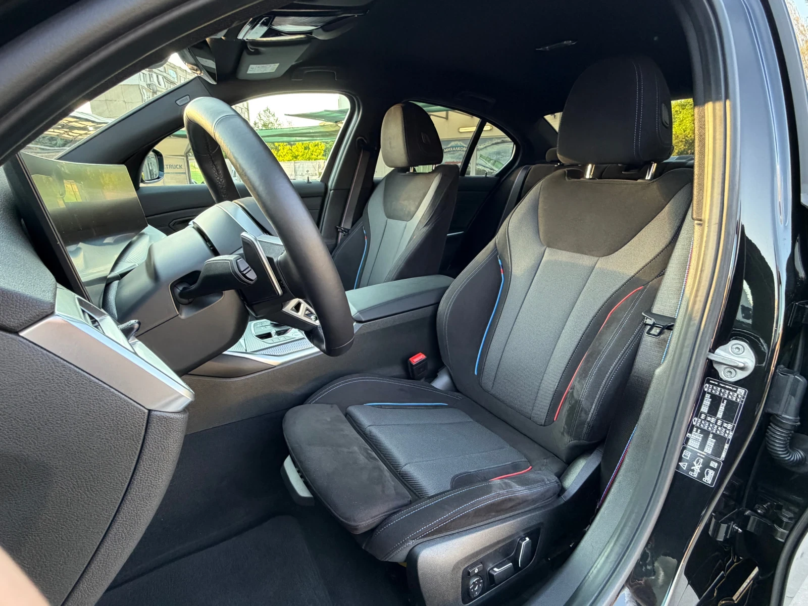 BMW 320 D M xdrive, снимка 9 - Автомобили и джипове - 54465678