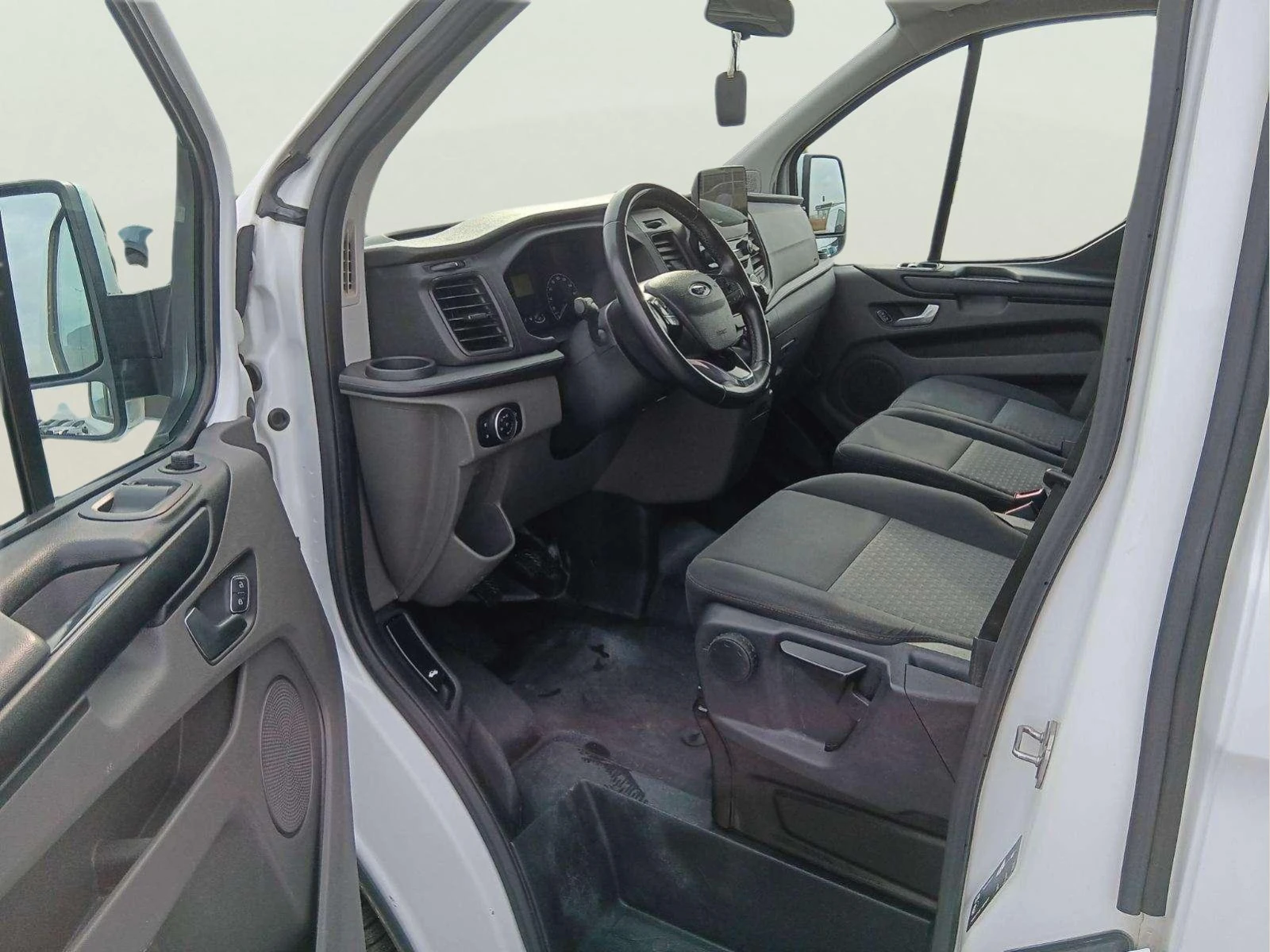 Ford Transit Custom 2.0L EcoBlue, снимка 14 - Автомобили и джипове - 54538310