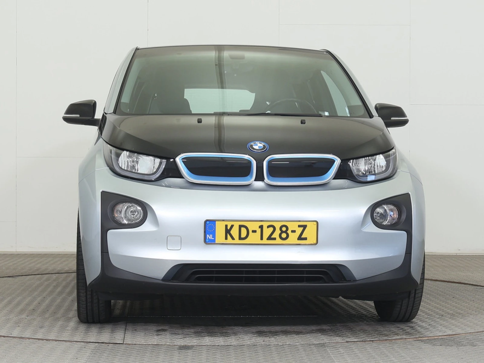 BMW i3, снимка 7 - Автомобили и джипове - 54626423