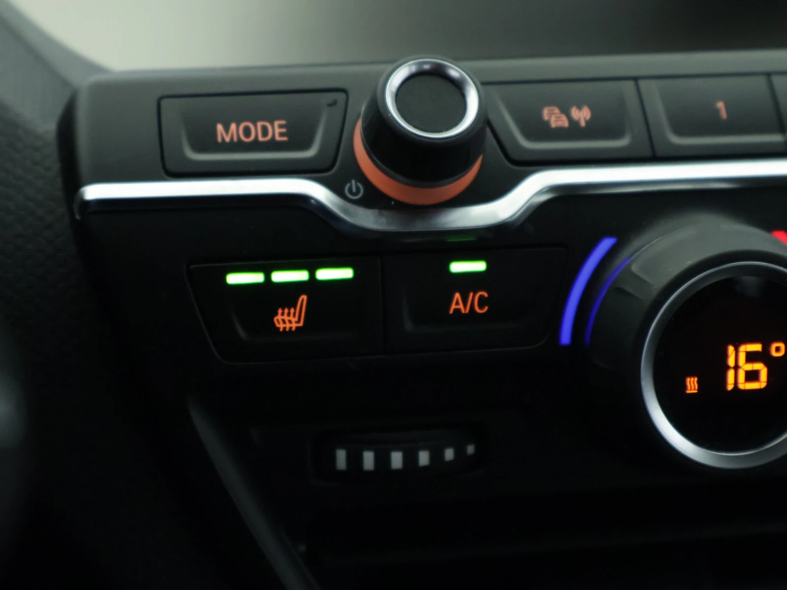 BMW i3, снимка 11 - Автомобили и джипове - 54626423