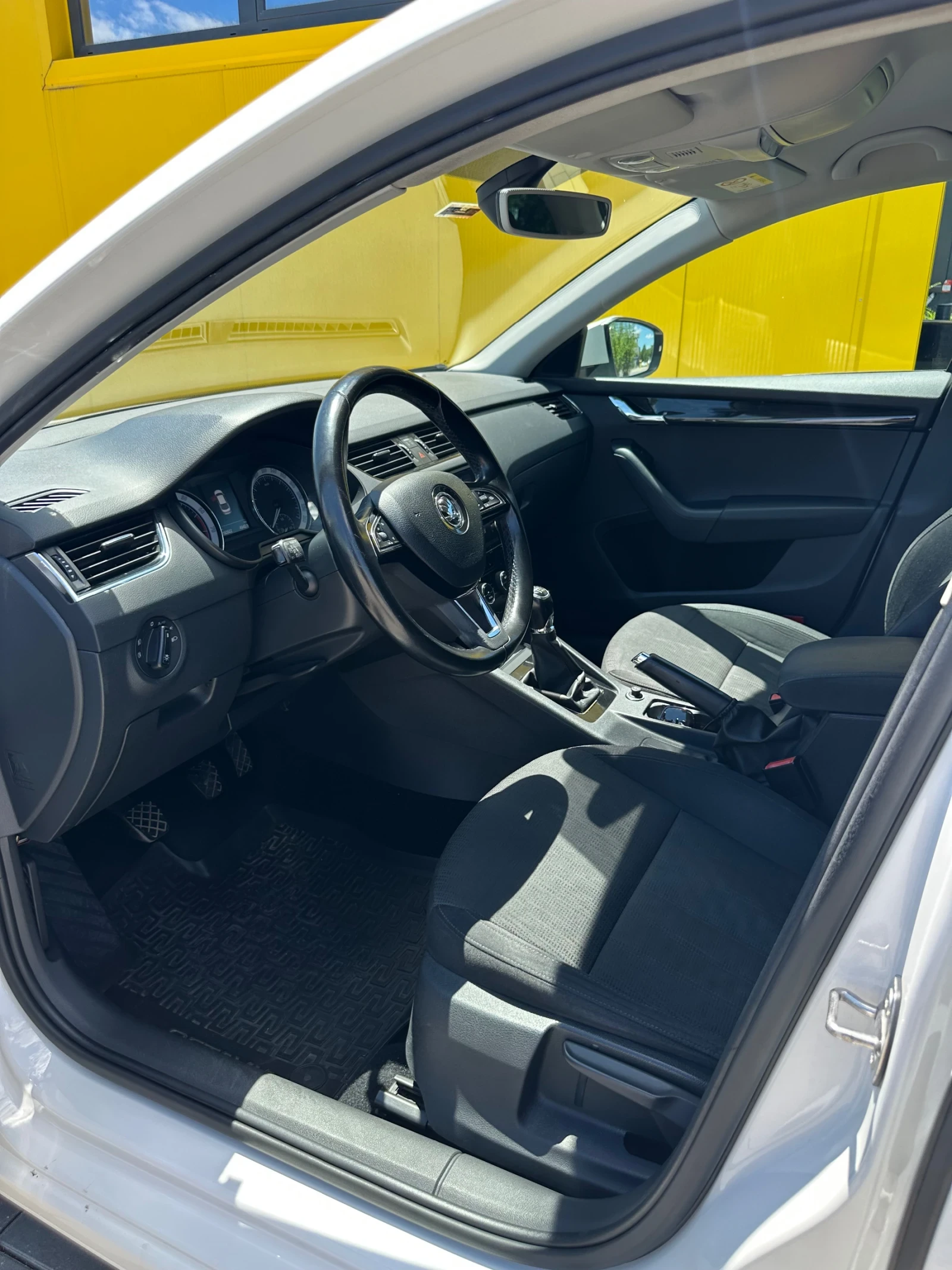 Skoda Octavia 1.4 G-TEC Facelift, снимка 9 - Автомобили и джипове - 54901579