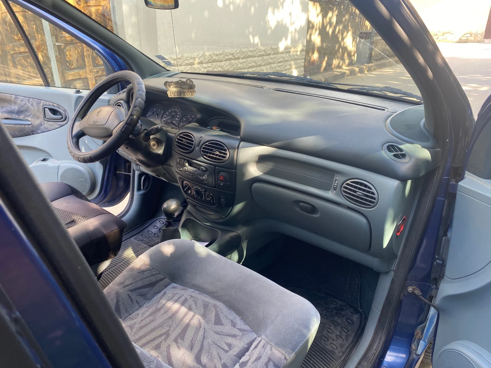 Renault Scenic, снимка 5 - Автомобили и джипове - 55071229