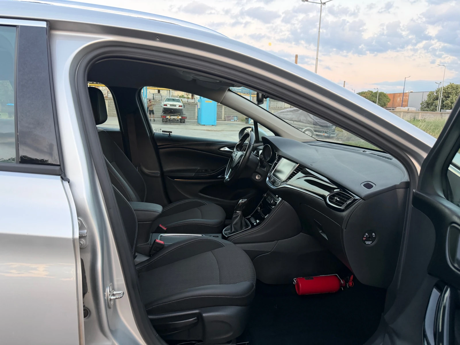 Opel Astra 1.0 Turbo Distronic, снимка 9 - Автомобили и джипове - 55073142