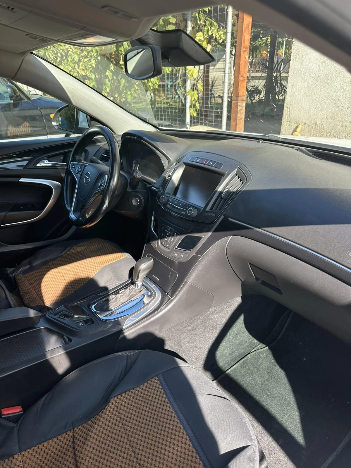 Opel Insignia, снимка 10 - Автомобили и джипове - 56216665