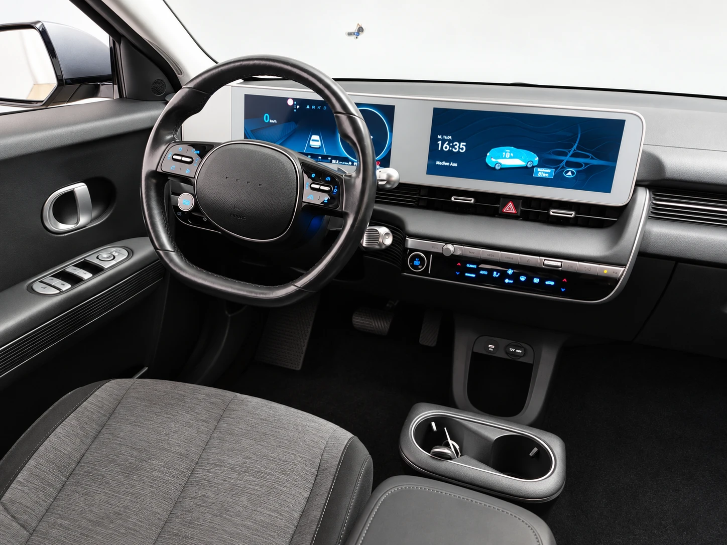 Hyundai Ioniq 5 DYNAMIQ/NAVI/LONGRANGE/LED/МЪРТВА ТОЧКА/BLUETOOTH/, снимка 9 - Автомобили и джипове - 56269619