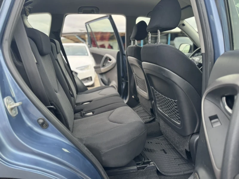 Toyota Rav4 2.2D-4D -10%, снимка 17 - Автомобили и джипове - 51946287