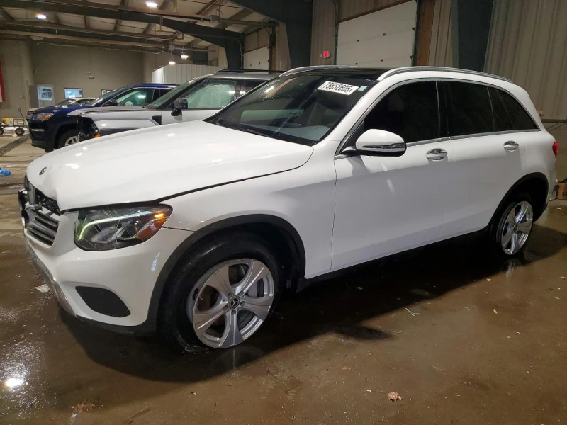 Mercedes-Benz GLC 300 4MATIC* BURMESTER* ПОДГРЕВ* PANO* AMBIENT