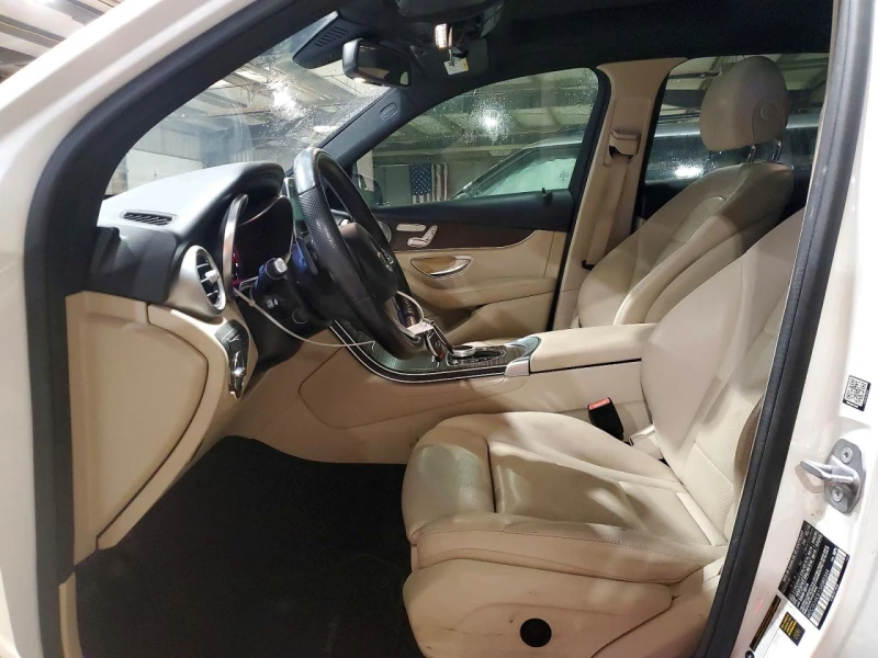 Mercedes-Benz GLC 300 4MATIC* BURMESTER* ПОДГРЕВ* PANO* AMBIENT, снимка 7 - Автомобили и джипове - 53582401