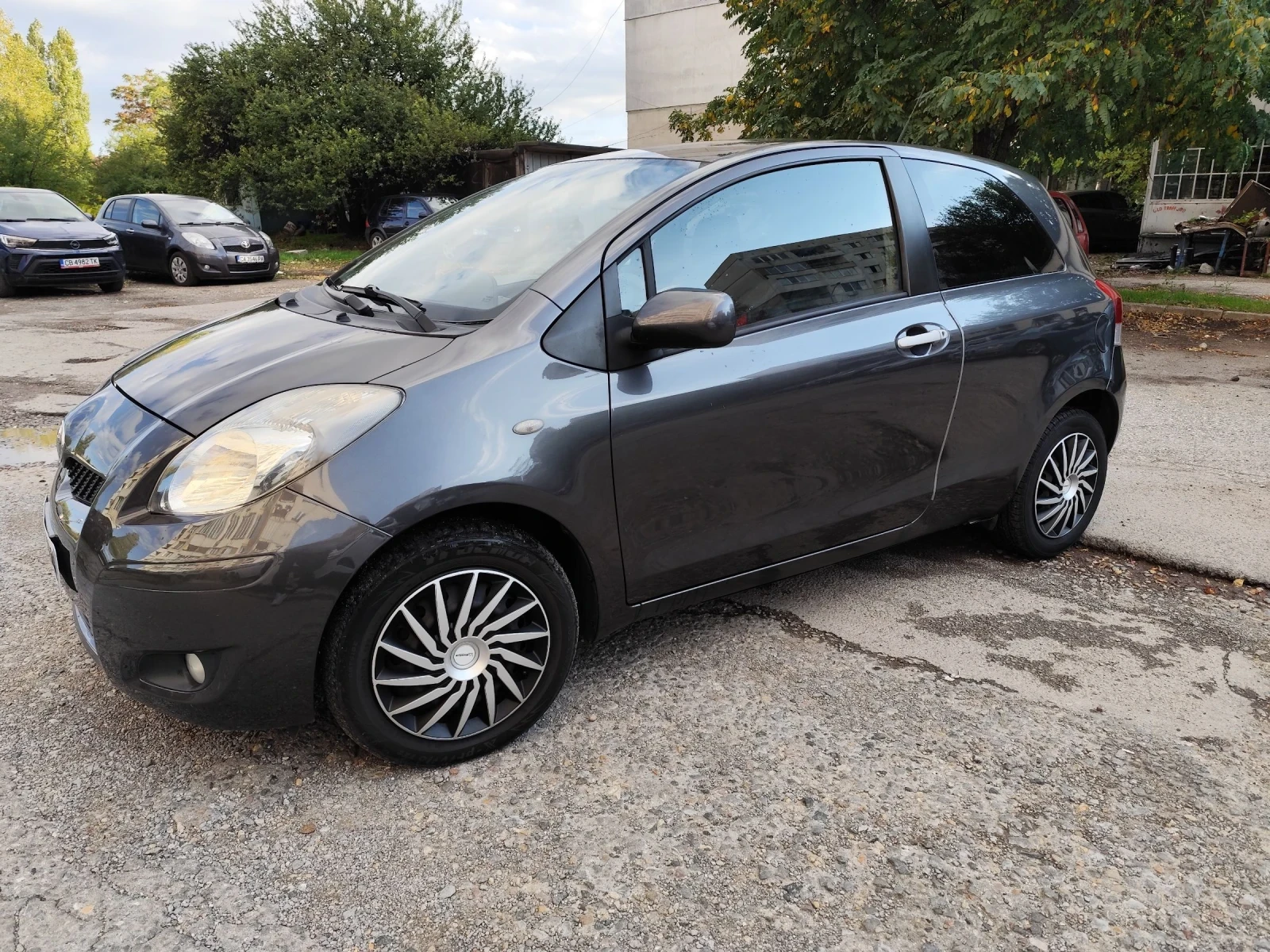 Toyota Yaris 1.33i АВТОМАТИК, face - изображение 4