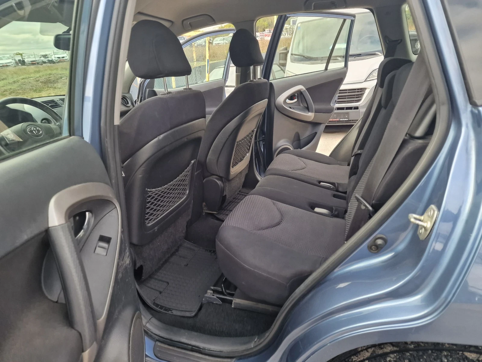 Toyota Rav4 2.2D-4D  - изображение 10