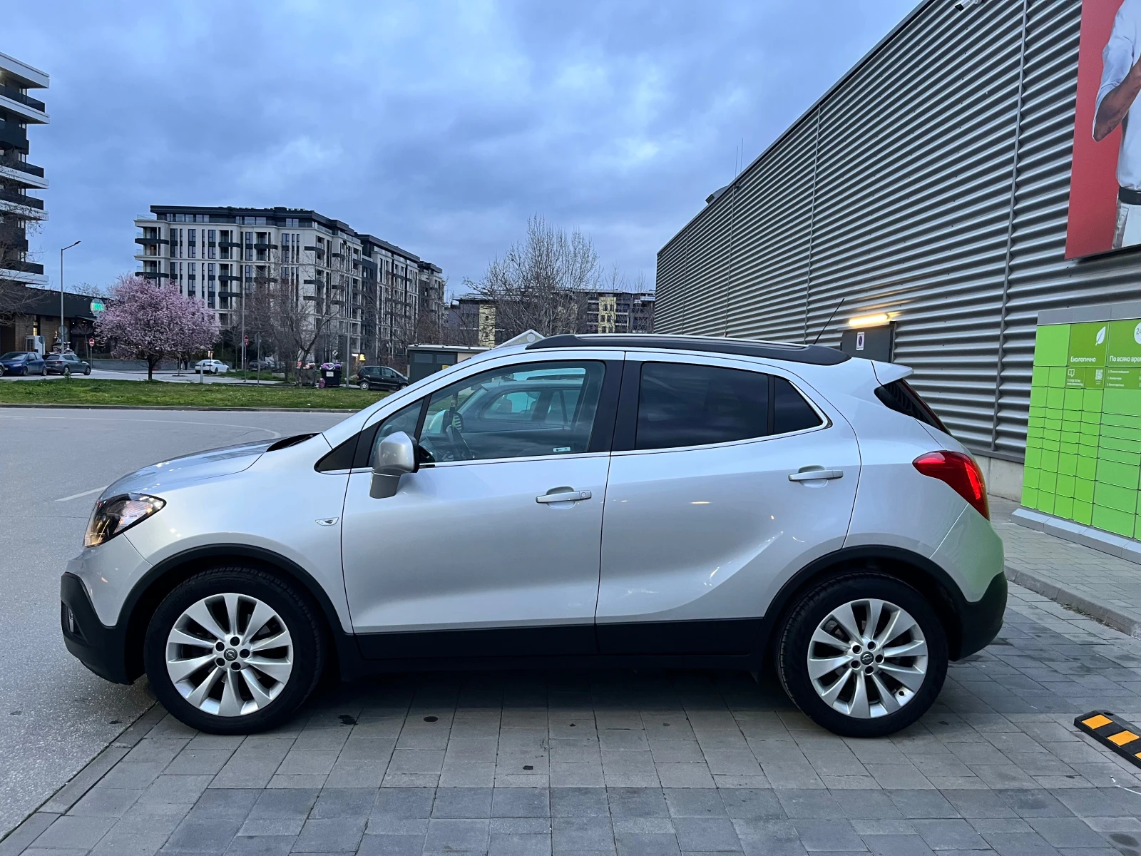 Opel Mokka 1.4 Турбо Бензин-Газ!!!, снимка 8 - Автомобили и джипове - 54012069