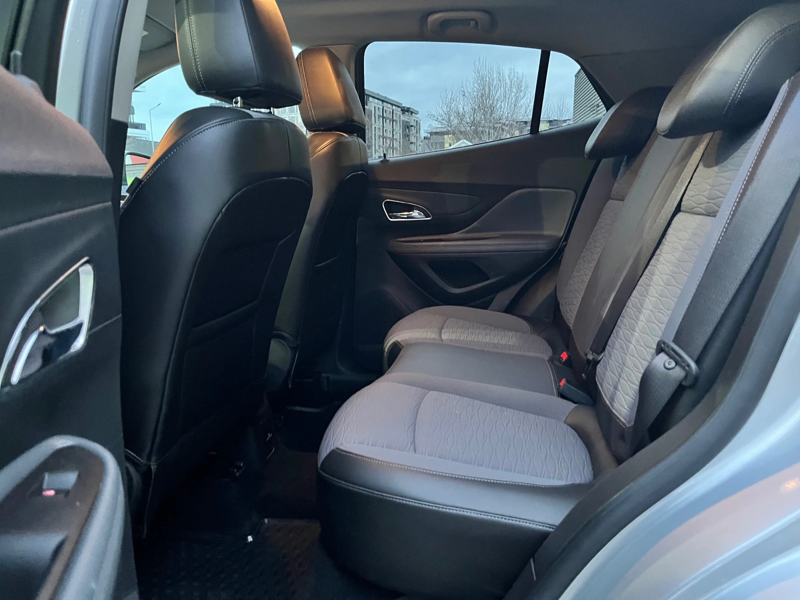 Opel Mokka 1.4 Турбо Бензин-Газ!!!, снимка 13 - Автомобили и джипове - 54012069