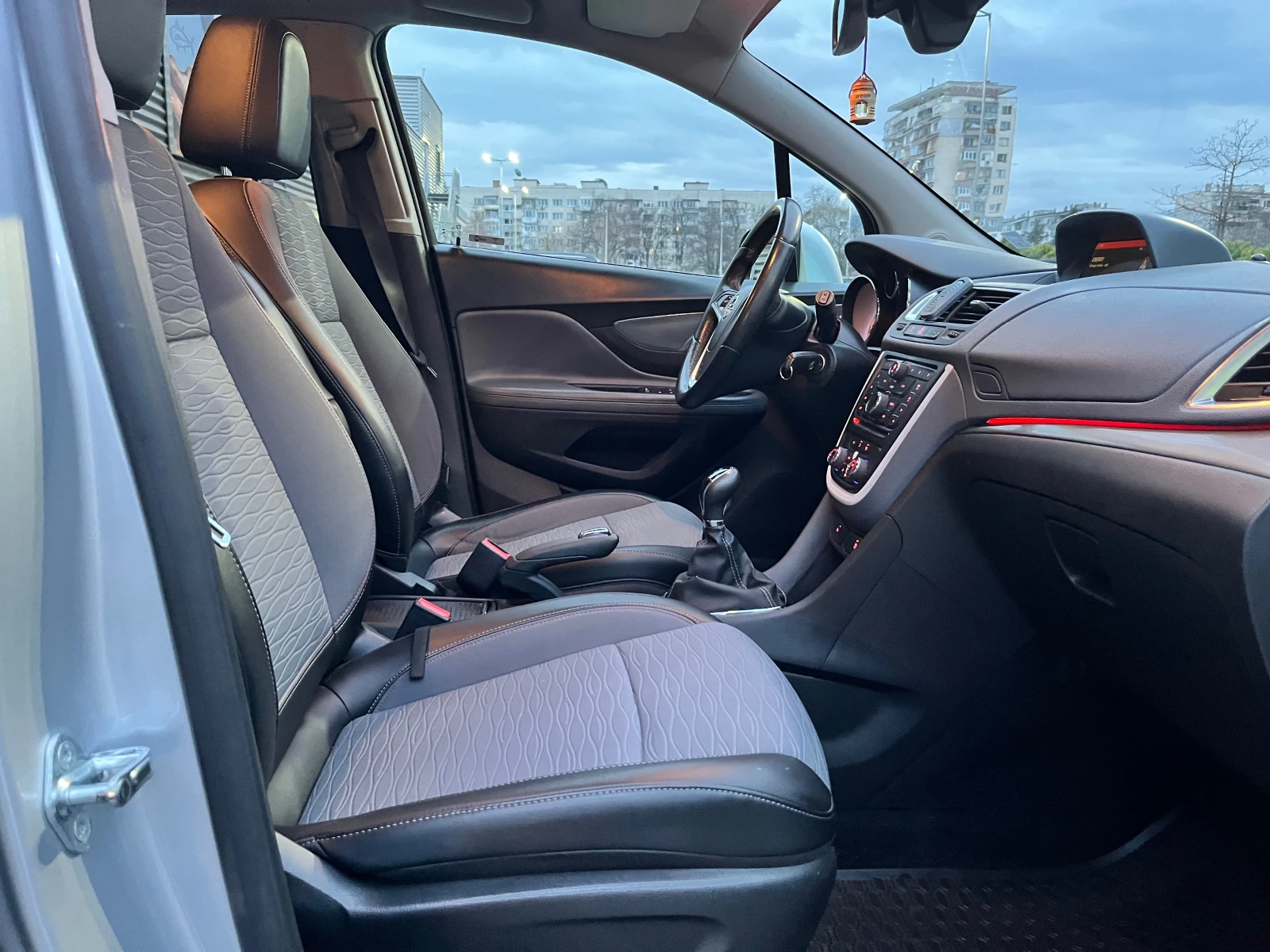 Opel Mokka 1.4 Турбо Бензин-Газ!!!, снимка 12 - Автомобили и джипове - 54012069