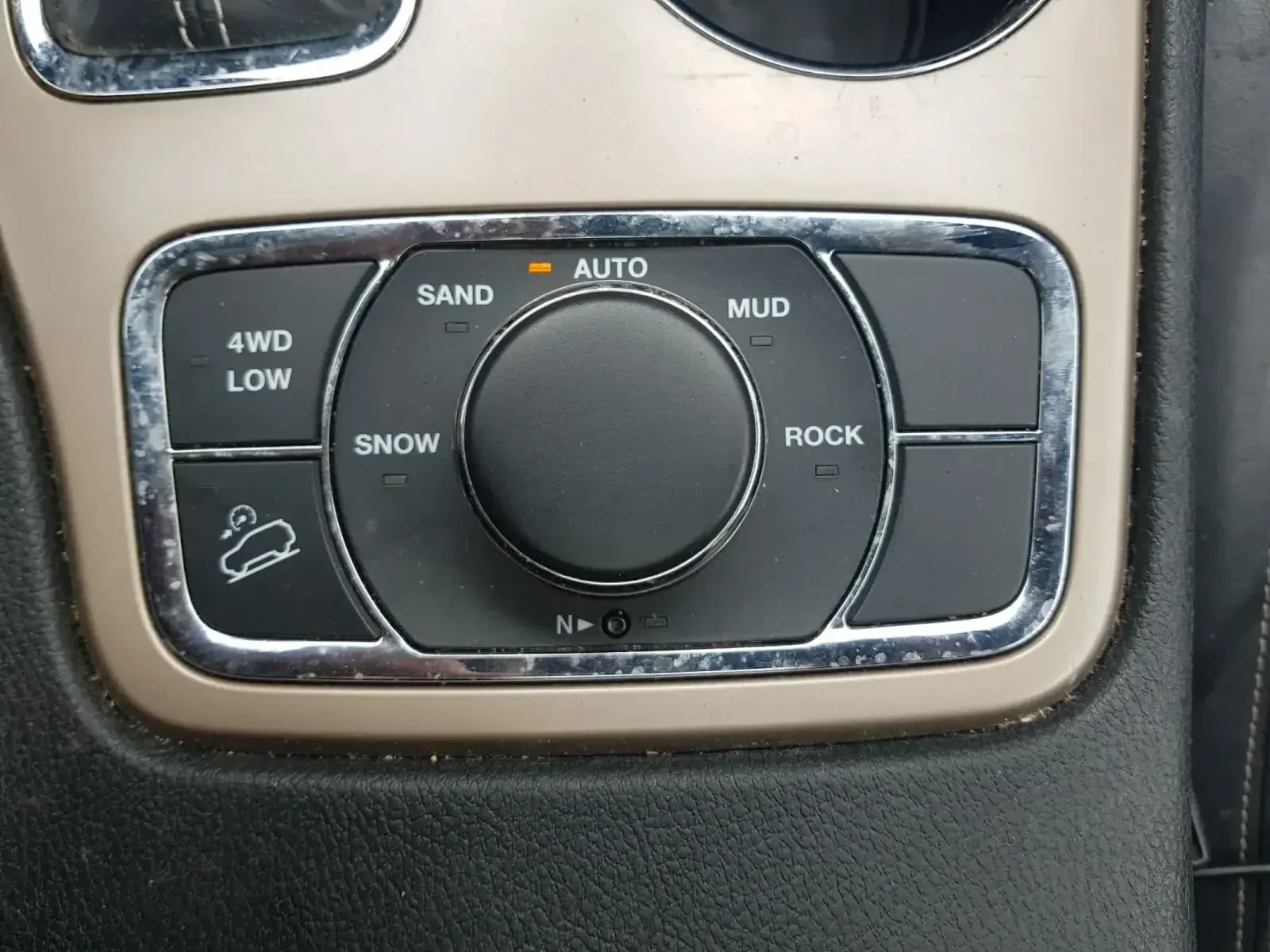 Jeep Grand cherokee, снимка 13 - Автомобили и джипове - 54016651