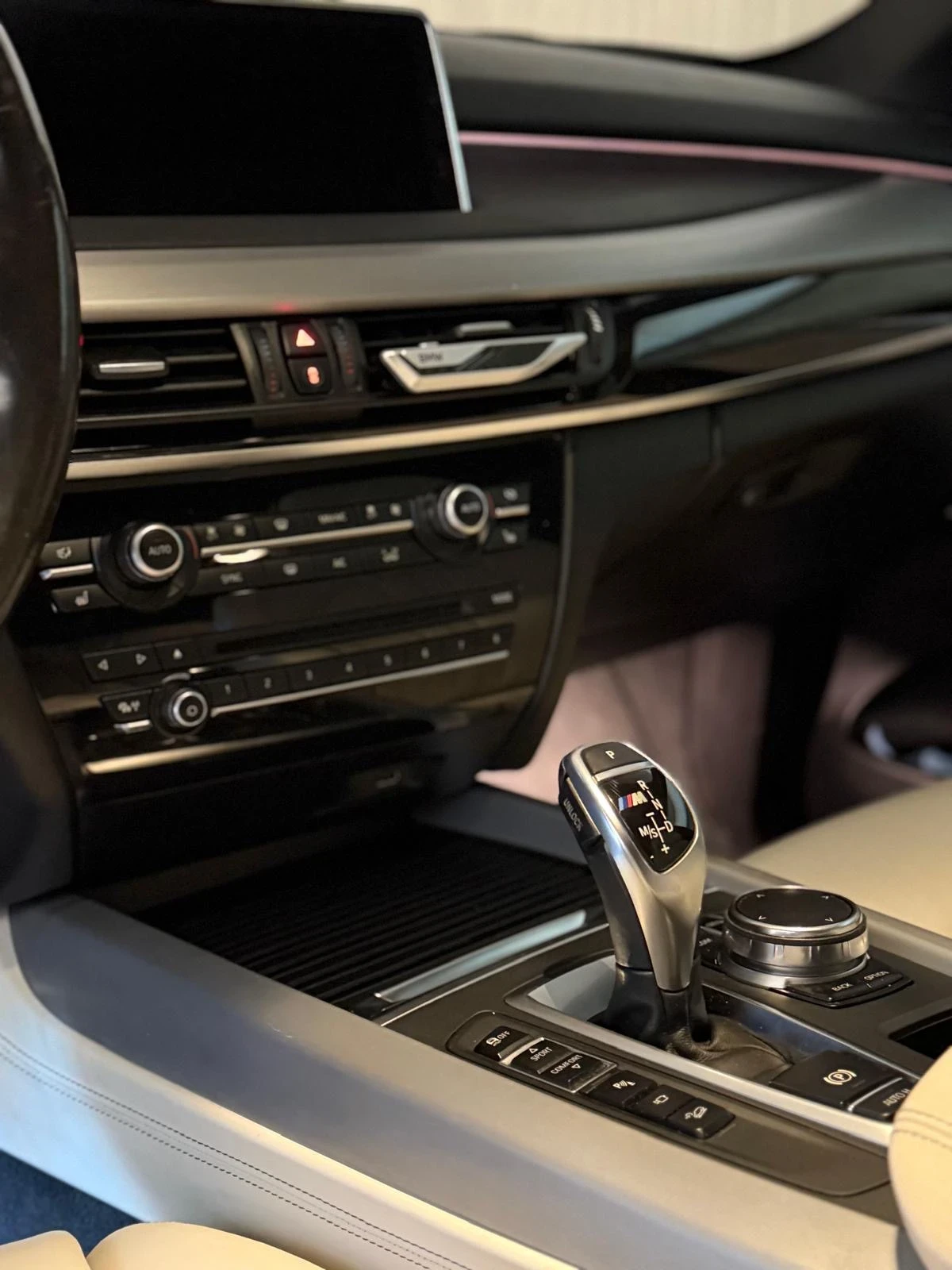 BMW X5 M50D INDIVIDUAL , снимка 16 - Автомобили и джипове - 54046643