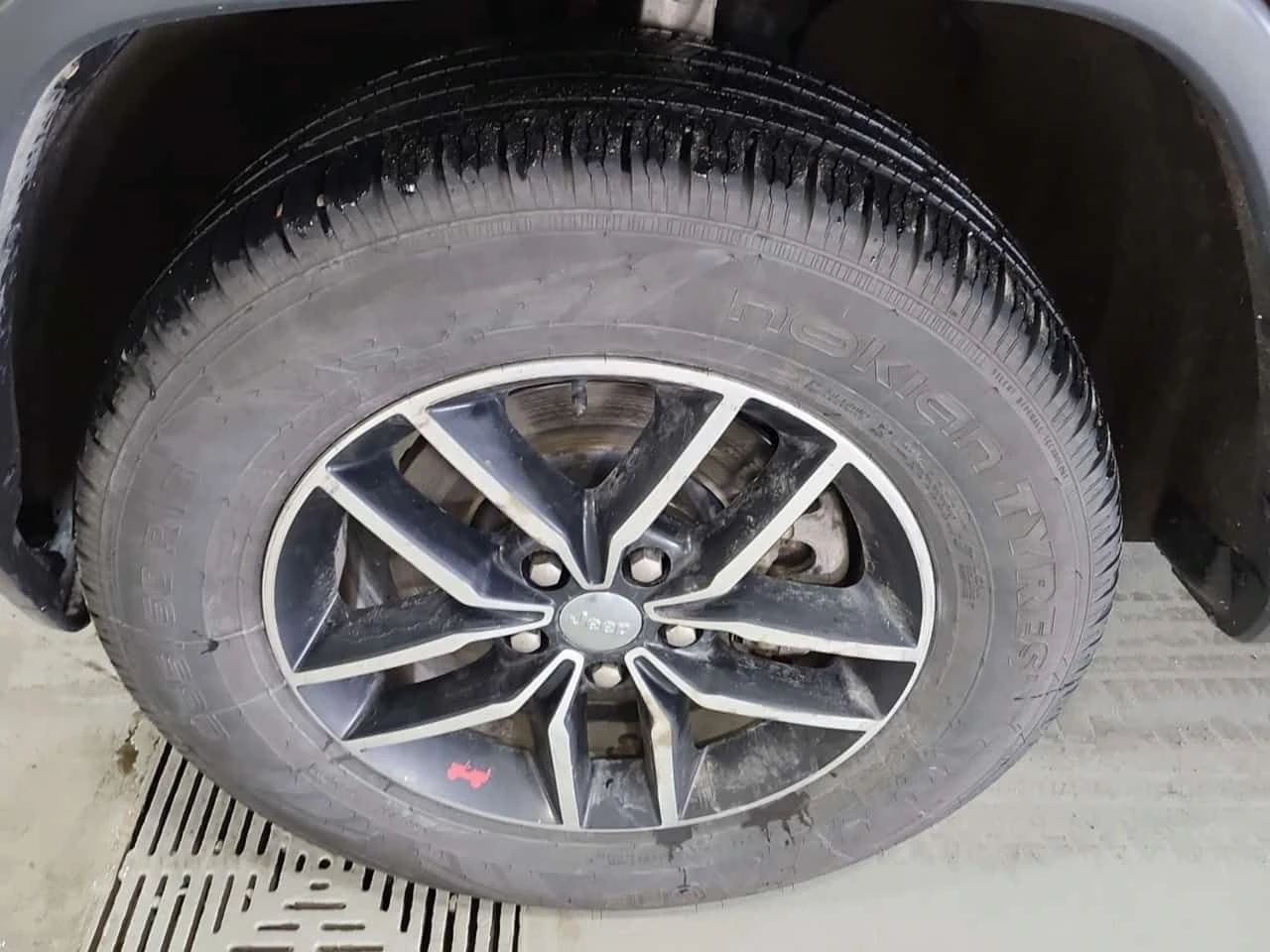 Jeep Grand cherokee TRAILHAWK/CARFAX/5.7/2 Ключа/Обдух/Подгрев, снимка 17 - Автомобили и джипове - 54128832