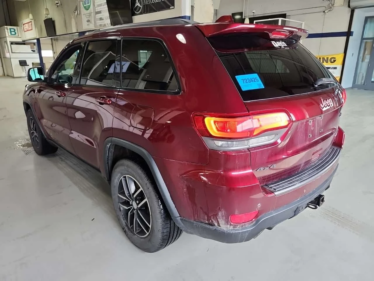 Jeep Grand cherokee TRAILHAWK/CARFAX/5.7/2 Ключа/Обдух/Подгрев, снимка 4 - Автомобили и джипове - 54128832