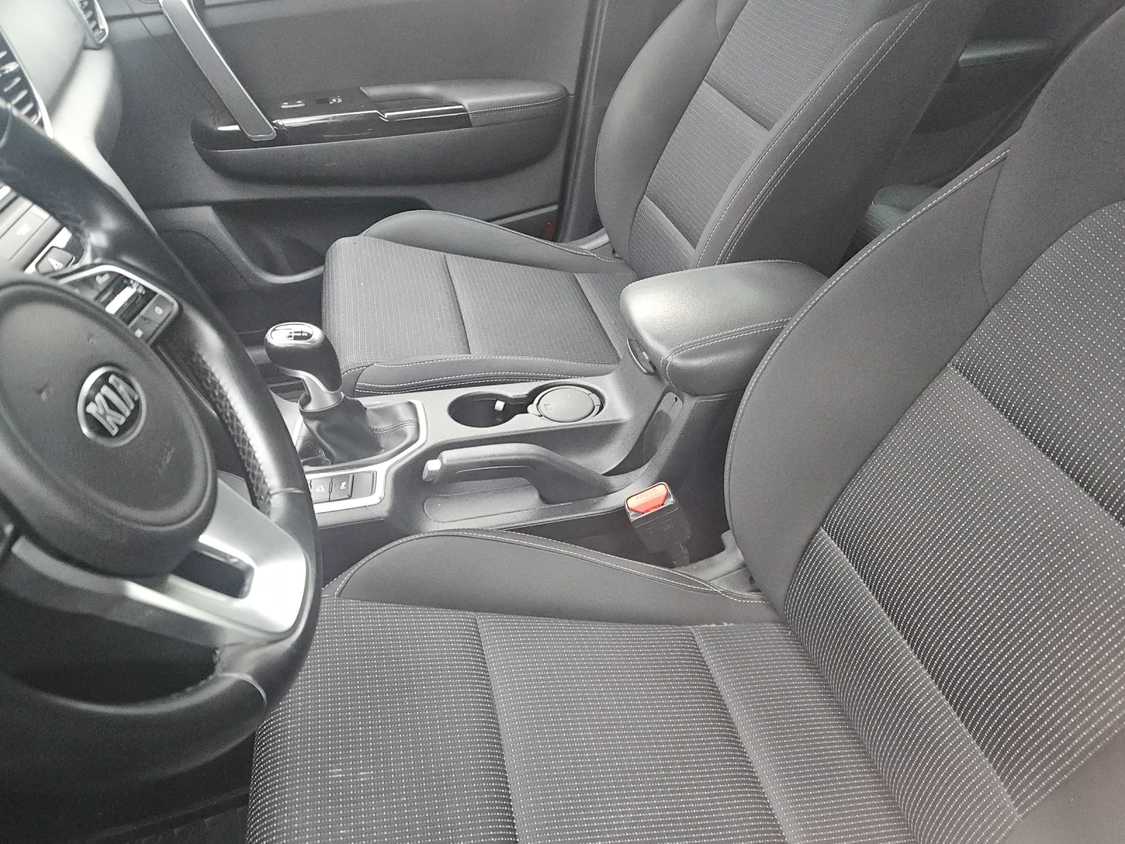 Kia Sportage 1.6 i + LPG оригинална газ!, снимка 11 - Автомобили и джипове - 54529416