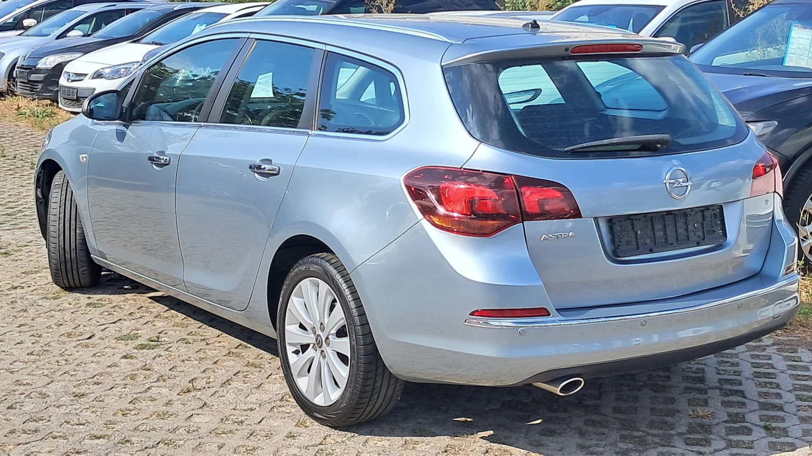 Opel Astra ГАЗ FULL COSMO РЕАЛ КМ ИЗКЛЮЧИТЕЛ СЕРВ КНИЖК УНИКТ, снимка 4 - Автомобили и джипове - 54554659