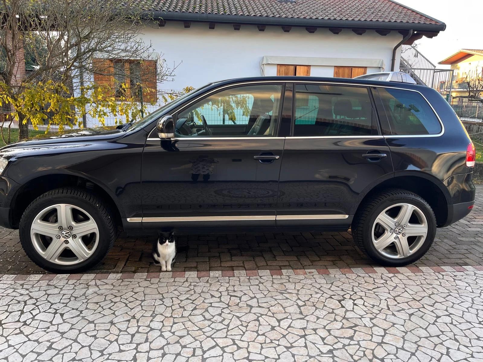 VW Touareg, снимка 17 - Автомобили и джипове - 54757594