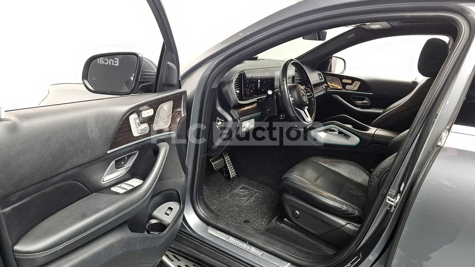 Mercedes-Benz GLE 400 ОБДУХВАНЕ * ДИСТРОНИК * HEAD-UP * BURMESTER * , снимка 10 - Автомобили и джипове - 54999332