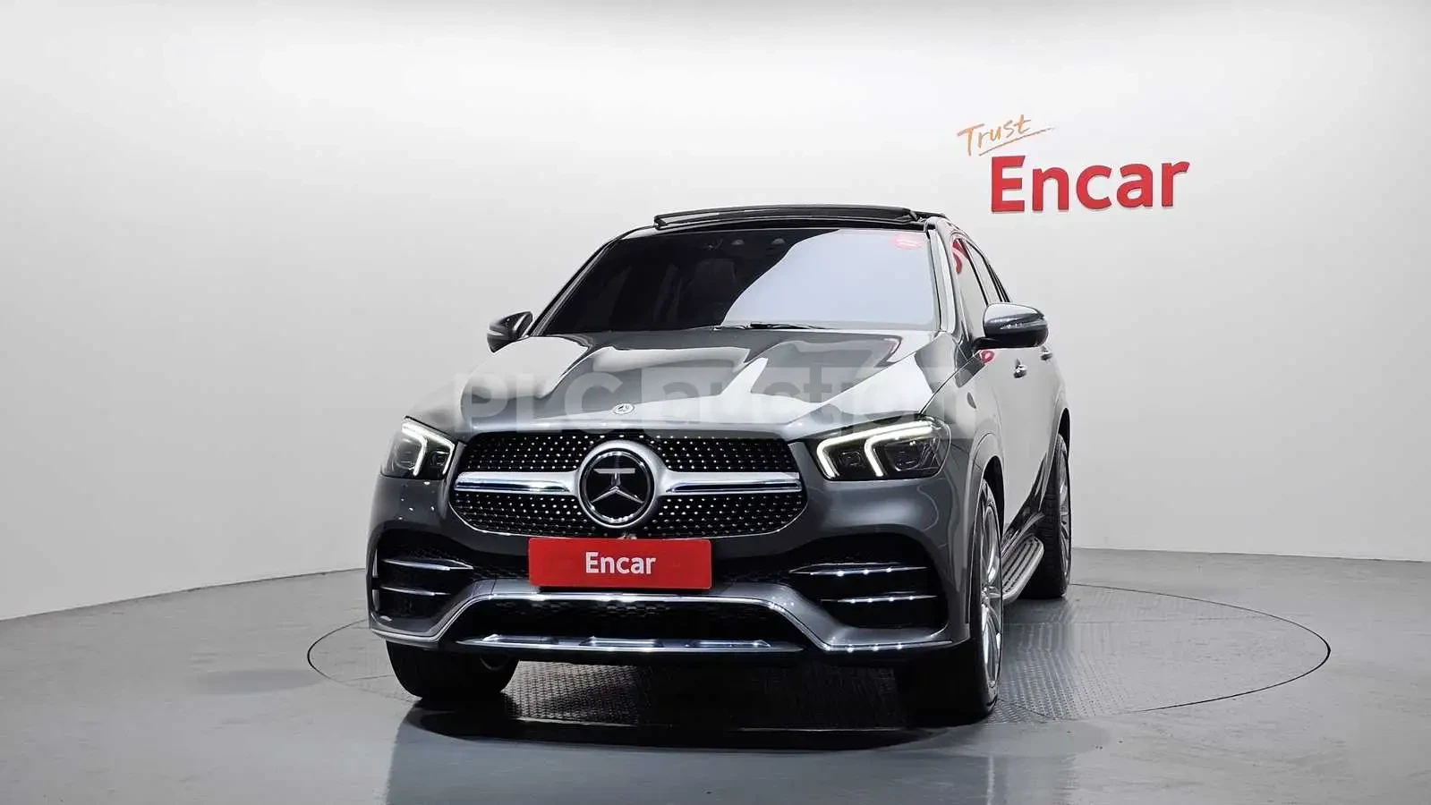 Mercedes-Benz GLE 400 ОБДУХВАНЕ * ДИСТРОНИК * HEAD-UP * BURMESTER * , снимка 3 - Автомобили и джипове - 54999332