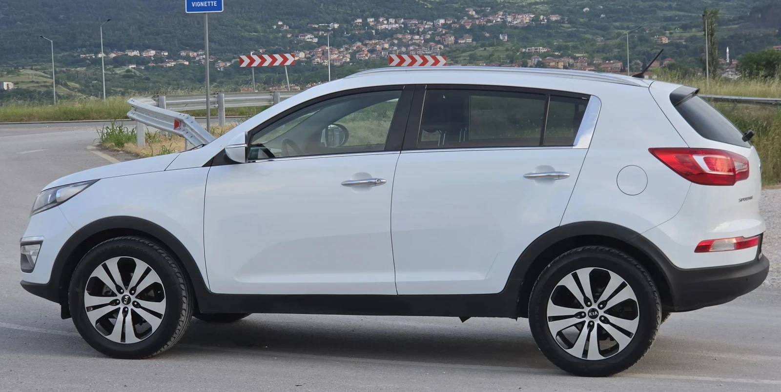 Kia Sportage 1.7 CRDI PLUS 2WD, снимка 5 - Автомобили и джипове - 55077102