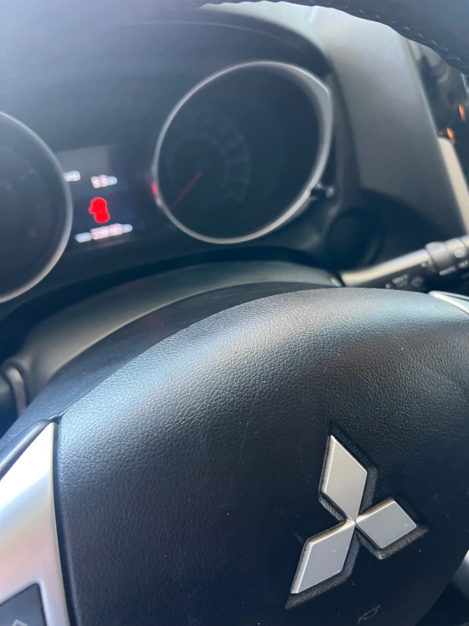 Mitsubishi ASX, снимка 11 - Автомобили и джипове - 55613031