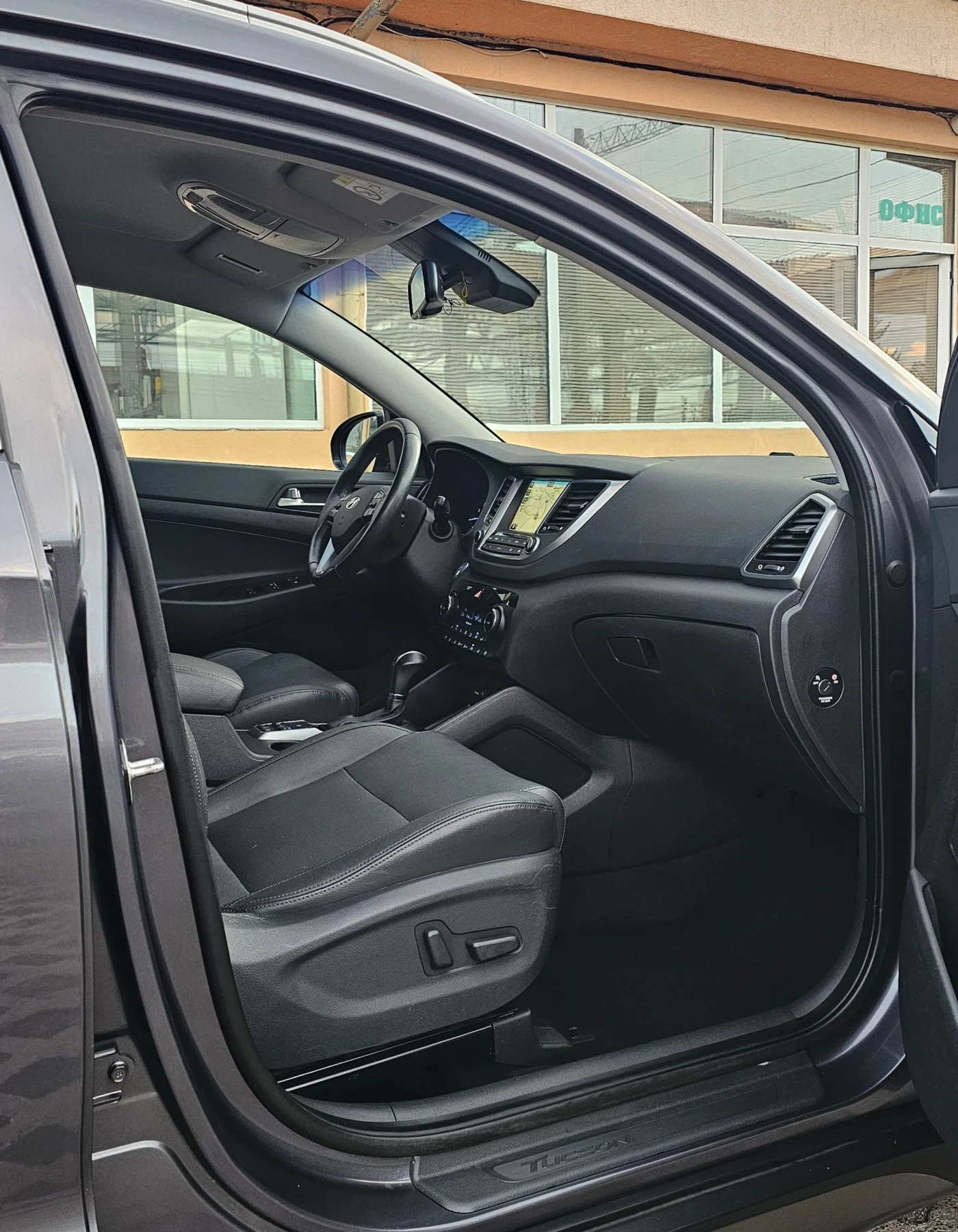 Hyundai Tucson 1.6 T-GDI 4WD Premium Keyless, снимка 10 - Автомобили и джипове - 55932344