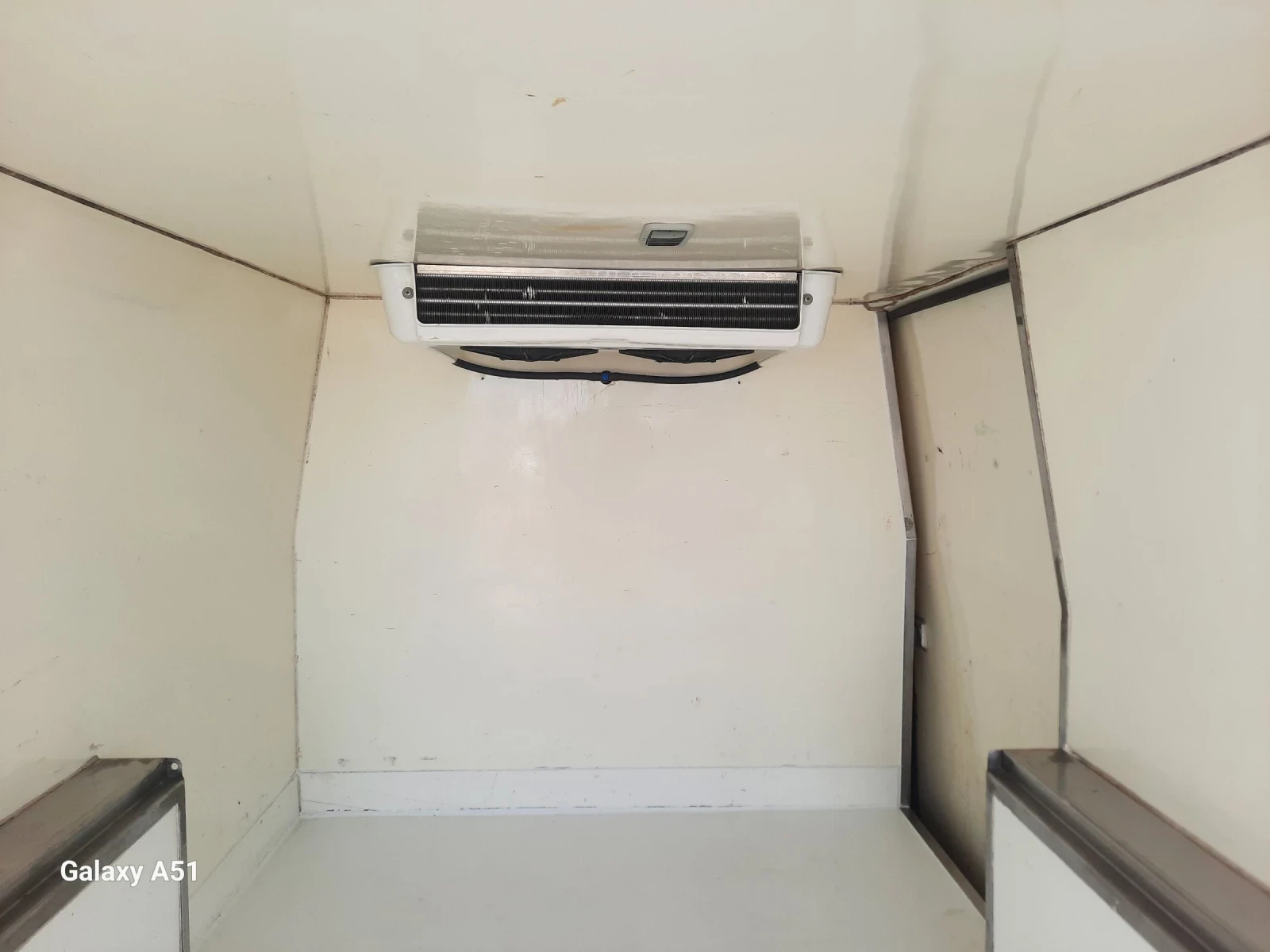 VW T5 1.9TDI, ХЛАДИЛЕН - изображение 7