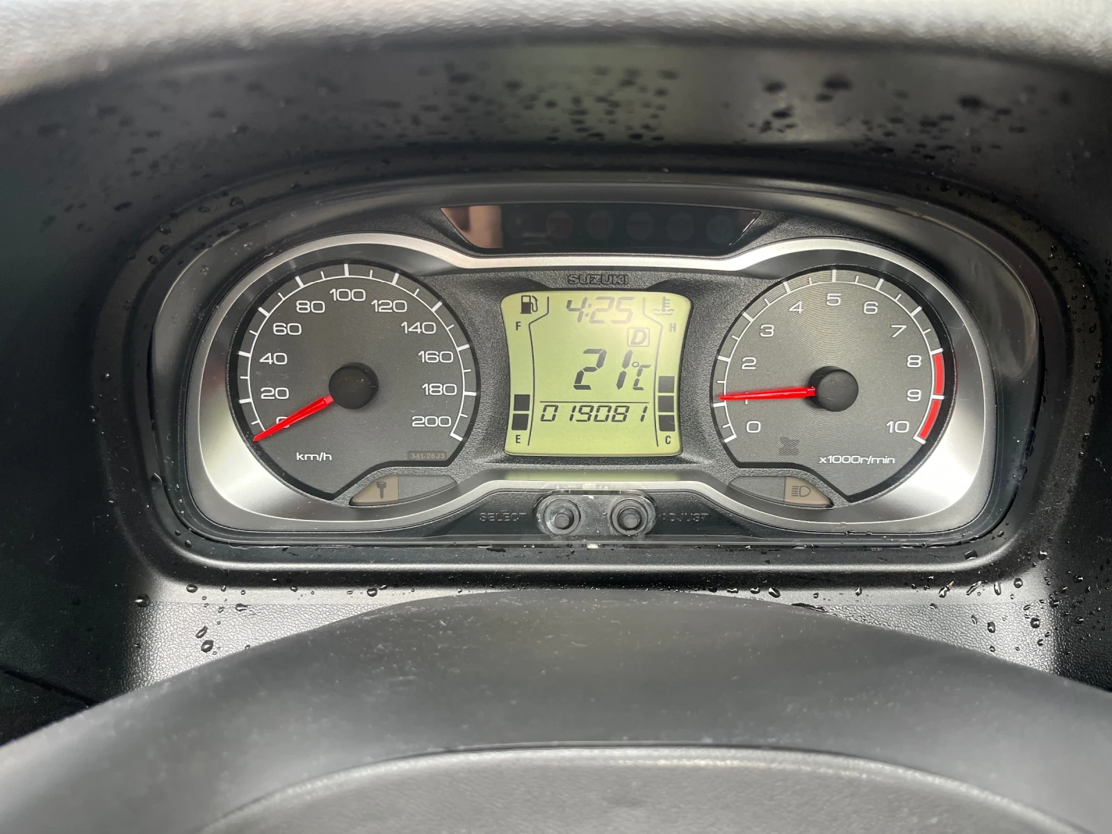 Suzuki Burgman 650i ABS Executive - изображение 6