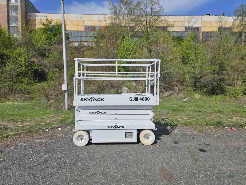 Автовишка Друга марка SKYJACK SJ 4600E, снимка 2 - Индустриална техника - 49931587