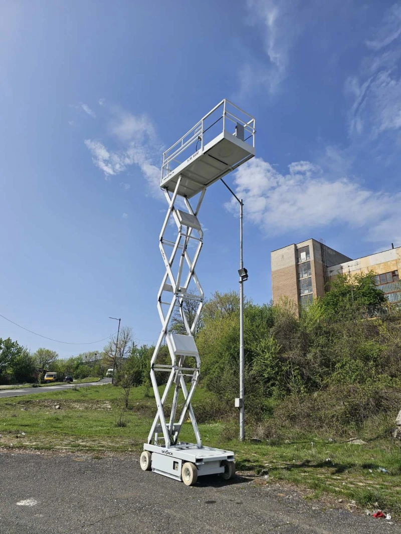 Автовишка Друга марка SKYJACK SJ 4600E, снимка 9 - Индустриална техника - 49931587
