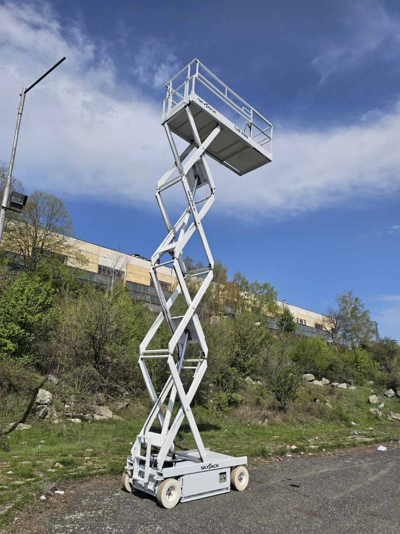Автовишка Друга марка SKYJACK SJ 4600E, снимка 8 - Индустриална техника - 49931587