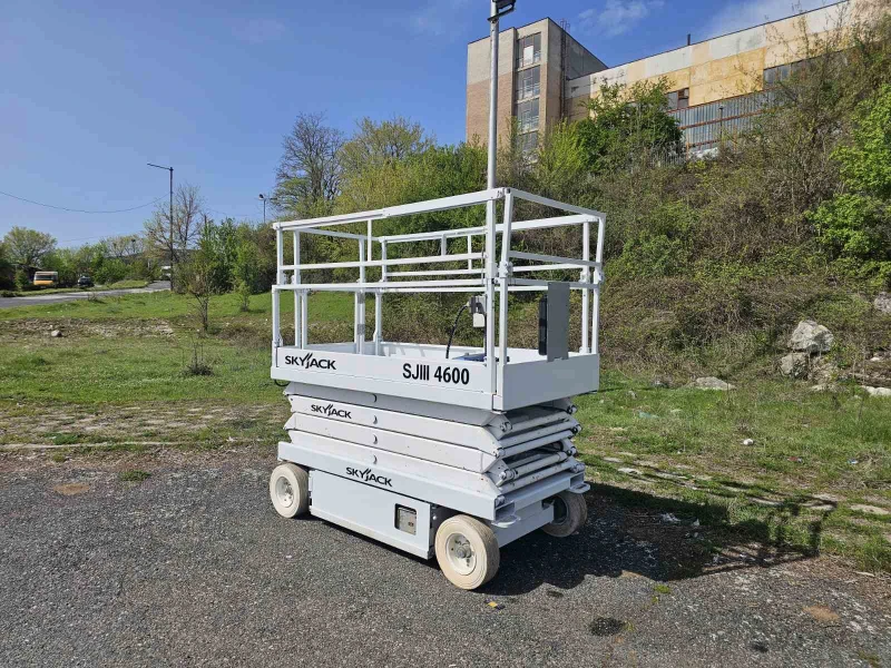 Автовишка Друга марка SKYJACK SJ 4600E, снимка 3 - Индустриална техника - 49931587