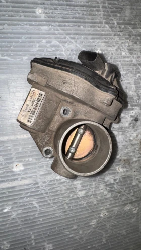 Дроселова Клапа за Ford Fiesta - VP2S6U-9E927-F , снимка 2 - Части - 52831915