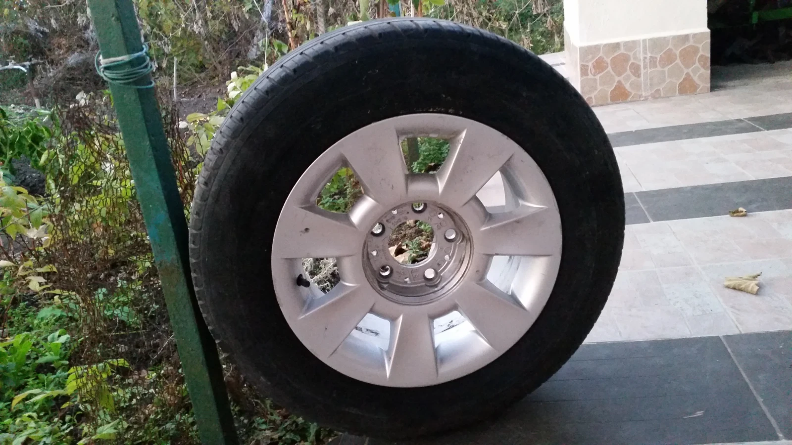 ���� � ������ 205/65R15 �� BMW | Mobile.bg � ����������� 1