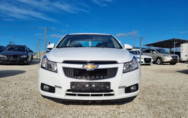 Chevrolet Cruze 1.8 16V AUTO SWISS NAVI, снимка 2 - Автомобили и джипове - 47270659