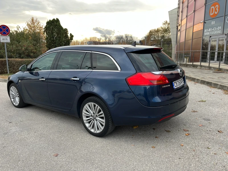 Opel Insignia, снимка 2 - Автомобили и джипове - 48405543