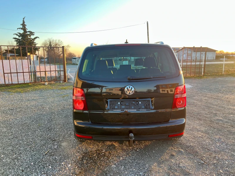 VW Touran 2.0TDI (8клапана)HIGHLINE, снимка 8 - Автомобили и джипове - 49103425