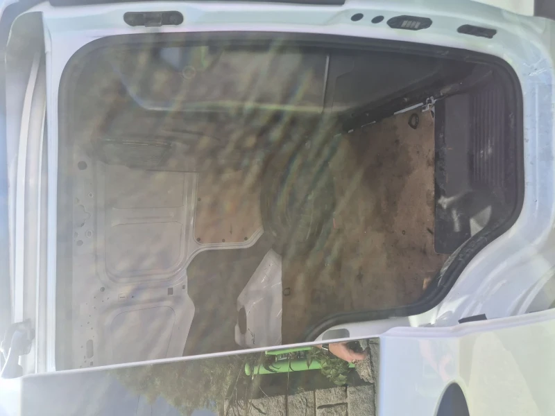 Ford Courier 1.5 TDCI, снимка 12 - Автомобили и джипове - 52051640