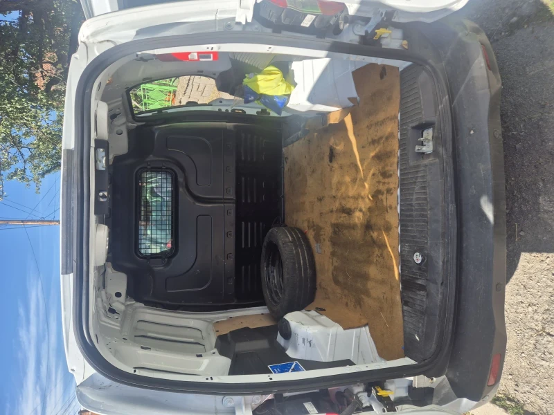 Ford Courier 1.5 TDCI, снимка 13 - Автомобили и джипове - 52051640