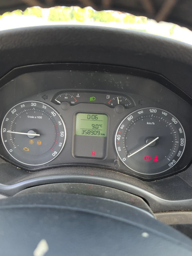 Skoda Octavia, снимка 12 - Автомобили и джипове - 52677172