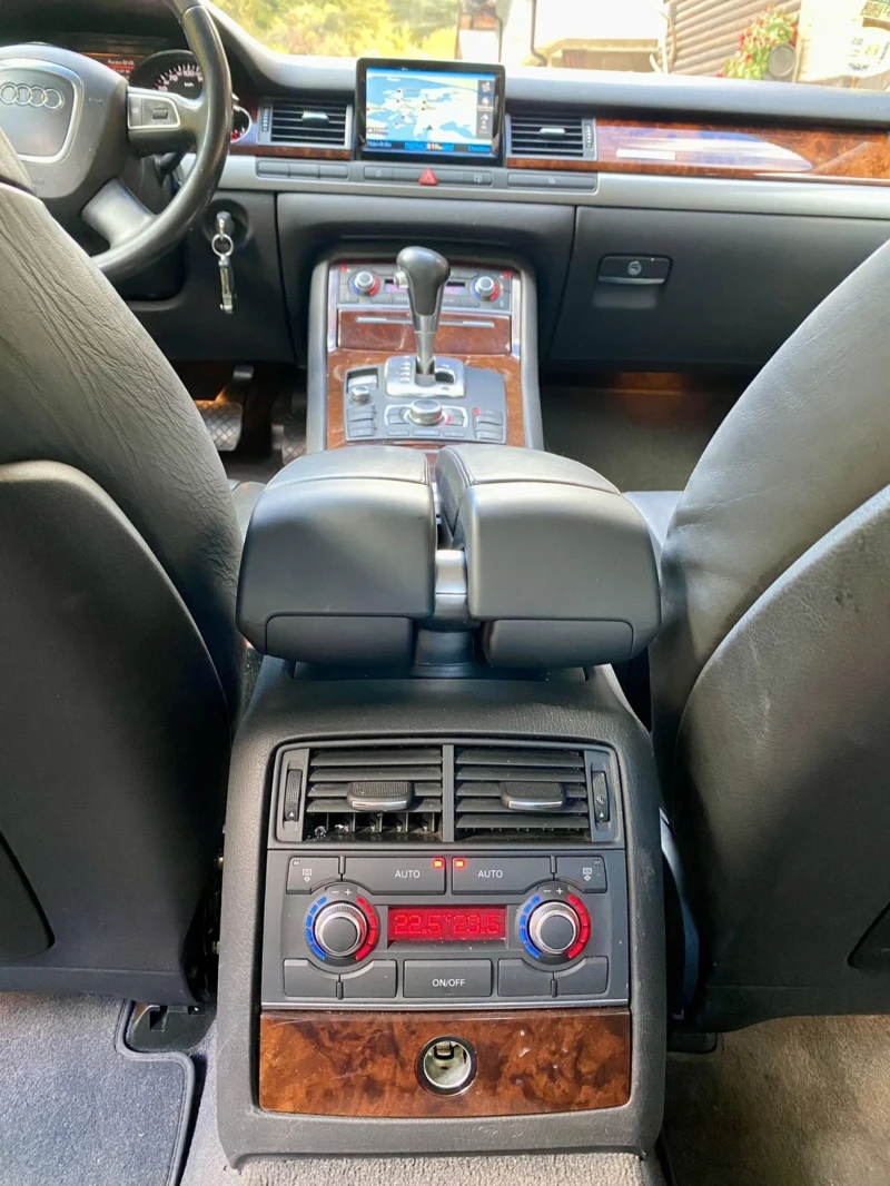 Audi A8 3.0 , снимка 8 - Автомобили и джипове - 52107862