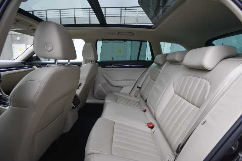 Skoda Superb 2.0TDI 190HP LAURIN&KLEMENT 4X4, снимка 11 - Автомобили и джипове - 52410280