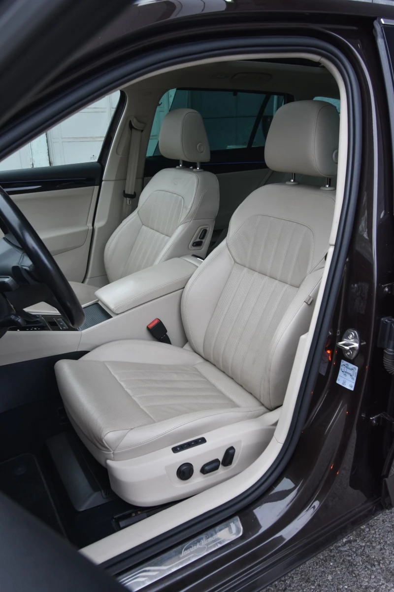 Skoda Superb 2.0TDI 190HP LAURIN&KLEMENT 4X4, снимка 9 - Автомобили и джипове - 52410280
