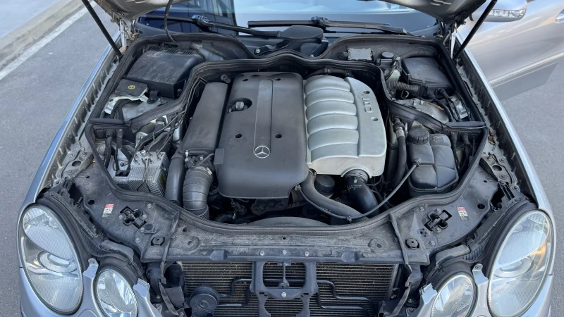 Mercedes-Benz E 270 2.7, снимка 14 - Автомобили и джипове - 52579239