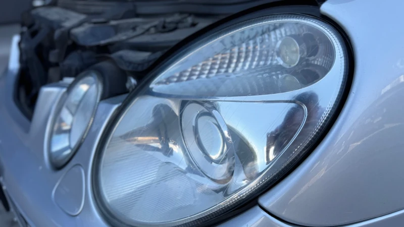 Mercedes-Benz E 270 2.7, снимка 15 - Автомобили и джипове - 52579239